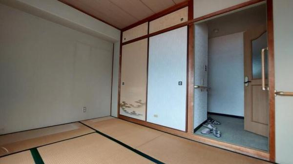 シティハイツ丸の内の和室