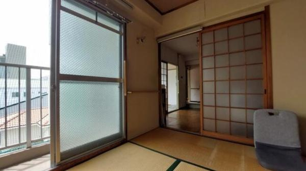 シティハイツ丸の内の和室