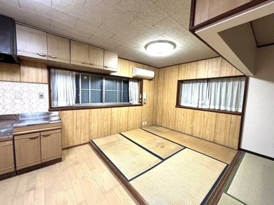 【居間・リビング】 | ■２００万円値下げしました■高槻市安岡寺町５丁目