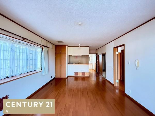 岩出市湯窪の中古一戸建の居間・リビング