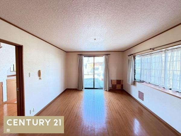 岩出市湯窪の中古一戸建の居間・リビング