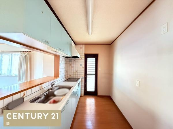 岩出市湯窪の中古一戸建のキッチン