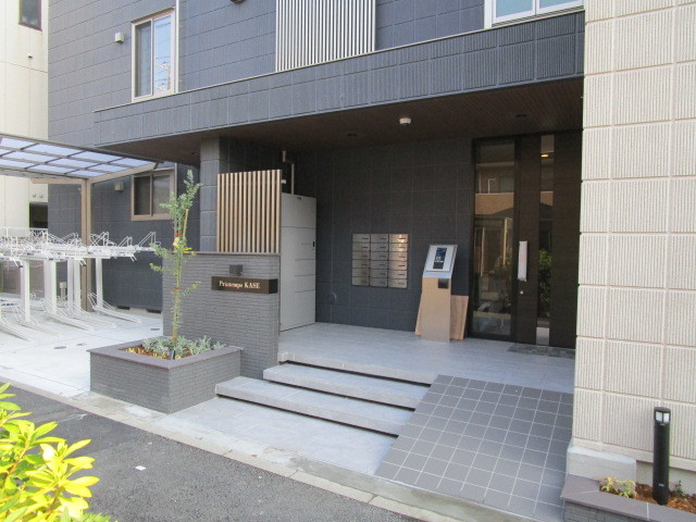 Ｐｒｉｎｔｅｍｐｓ　ＫＡＳＥのエントランス|重厚感のあるエントランス