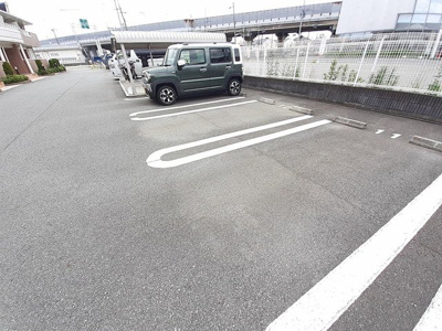 【駐車場】 | アウローラ玉手Ⅱ　Ａ | 駐車場に車を止められます