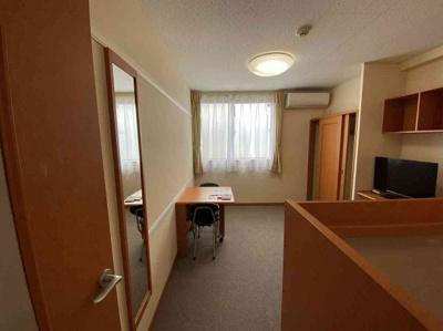 【居間・リビング】 | レオパレスほんまちＡＰ | 設備仕様は号室により異なる為、現況を優先とします。