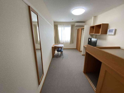 【居間・リビング】 | レオパレスＥｉｇｈｔｙⅠ | 設備・仕様は号室により異なる為、現況を優先致します。