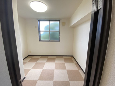 【居間・リビング】 | レオネクスト八代福正Ⅰ | 設備・仕様は号室により異なる為、現況を優先致します。