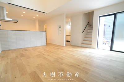 【居間・リビング】 | 海老名市杉久保南3丁目 新築戸建て 全6棟【仲介手数料無料】 | 建物完成しました！！内見可能です♪