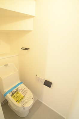 【トイレ】 | 海老名市杉久保南3丁目 新築戸建て 全6棟【仲介手数料無料】 | 1階