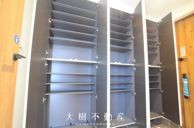 【玄関】 | 海老名市杉久保南3丁目 新築戸建て 全6棟【仲介手数料無料】