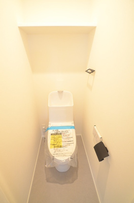 【トイレ】 | 海老名市杉久保南3丁目 新築戸建て 全6棟【仲介手数料無料】 | 2階