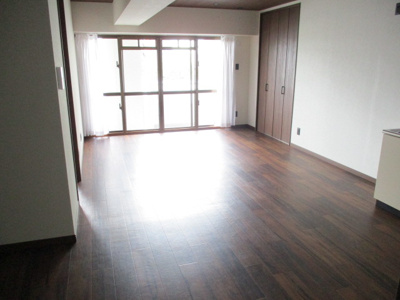 【居間・リビング】 | 高良運送マンション