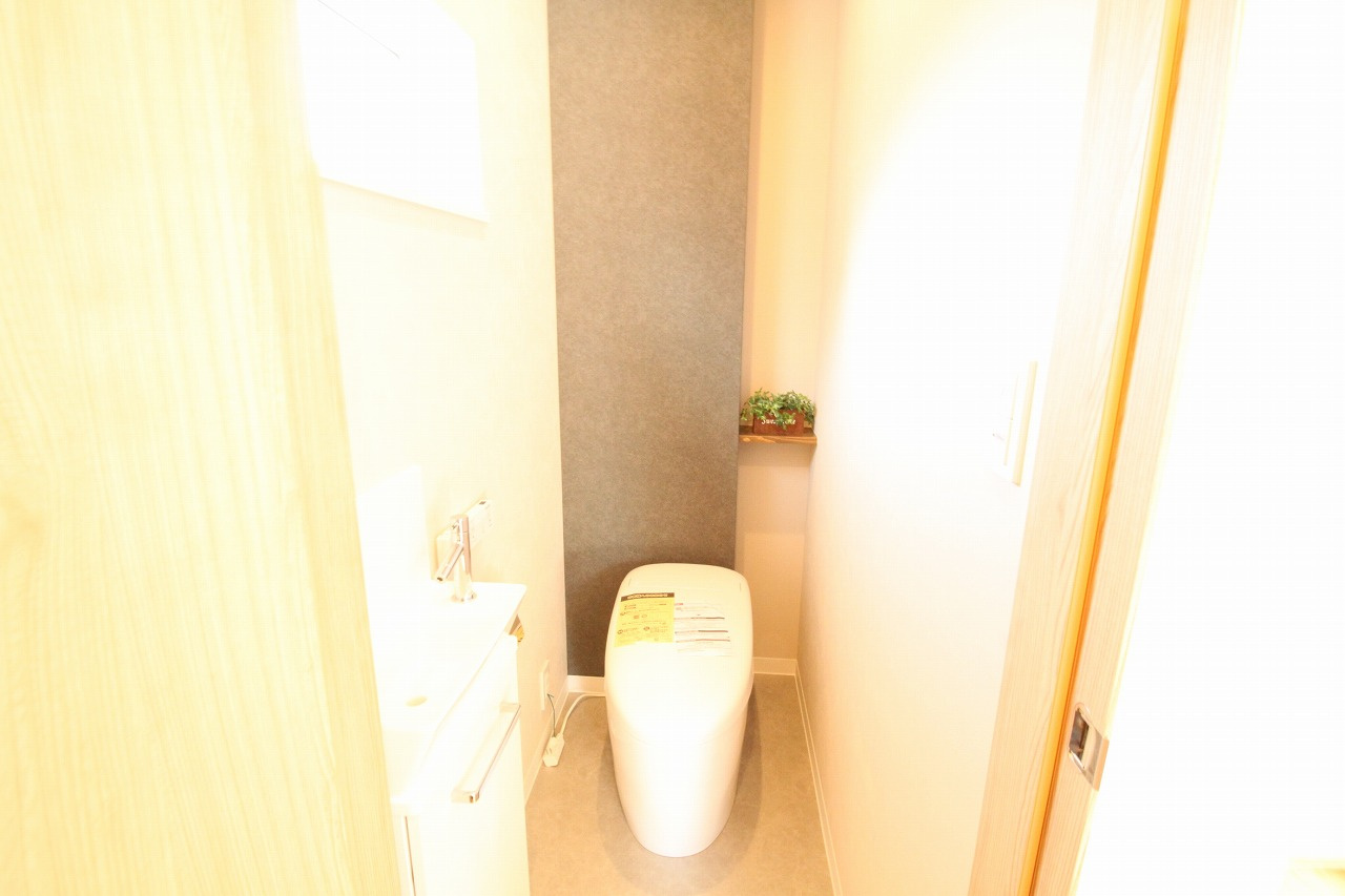 土佐市高岡町乙　新築戸建　西棟　（全2区画）のトイレ|1Ｆ　
