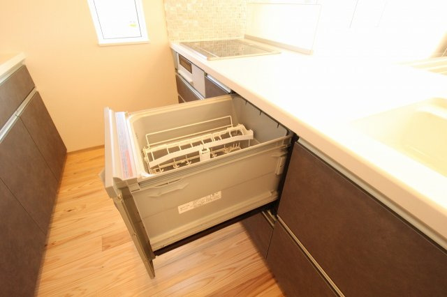 土佐市高岡町乙　新築戸建　西棟　（全2区画）のキッチン|食器洗浄乾燥機