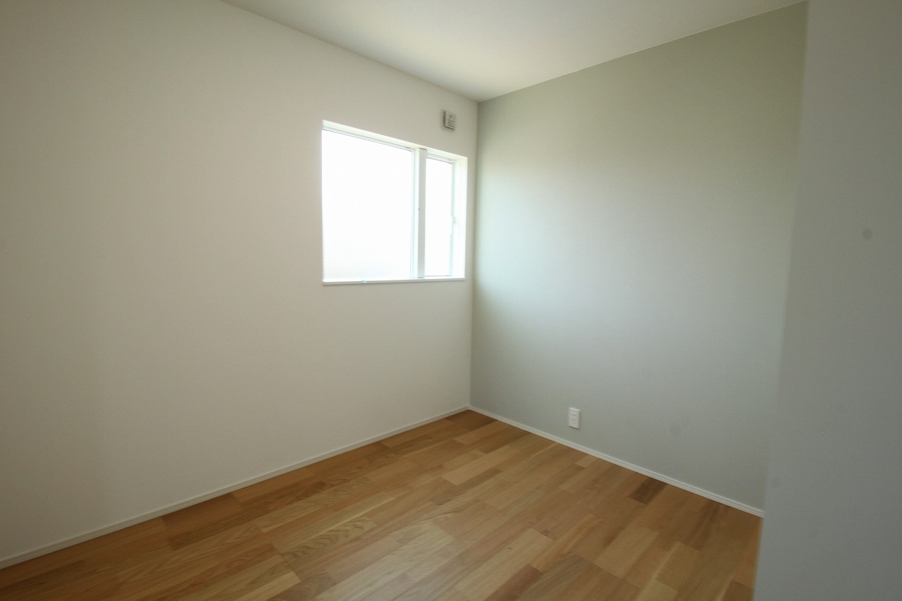 土佐市高岡町乙　新築戸建　西棟　（全2区画）の洋室|2Ｆ　4.9帖+4.9帖