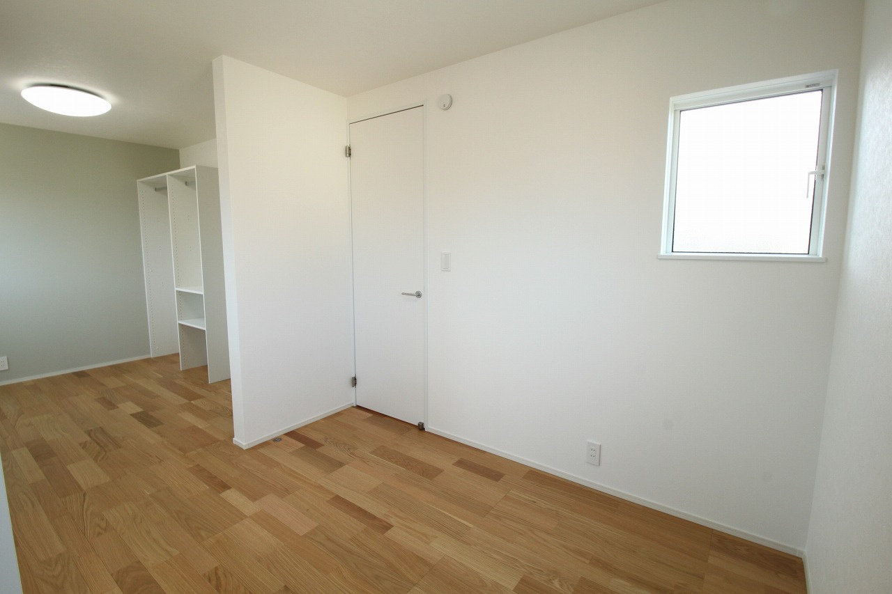 土佐市高岡町乙　新築戸建　西棟　【内覧可能】（全2区画）の洋室|2Ｆ　4.9帖+4.9帖