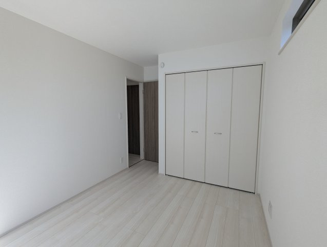 瀬戸市秋葉町　全2棟の洋室