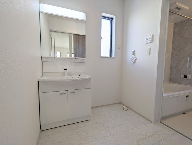 瀬戸市秋葉町　全2棟の独立洗面台