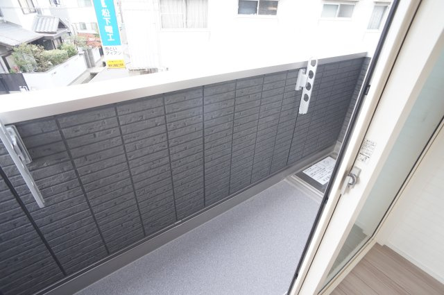 コートドール逆瀬川のバルコニー