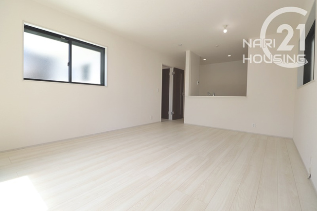 【キッチン】 | リーブルガーデン　立川市一番町6丁目　新築　全1棟 | 開放感のある広さです♪