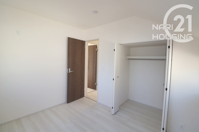 【洋室】 | リーブルガーデン　立川市一番町6丁目　新築　全1棟 | 洋室5.2帖♪　全室洋室となっております♪