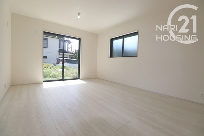 【ダイニング】 | リーブルガーデン　立川市一番町6丁目　新築　全1棟 | 広々としたダイニング　ダイニングテーブルを置くにも十分な広さがあります♪