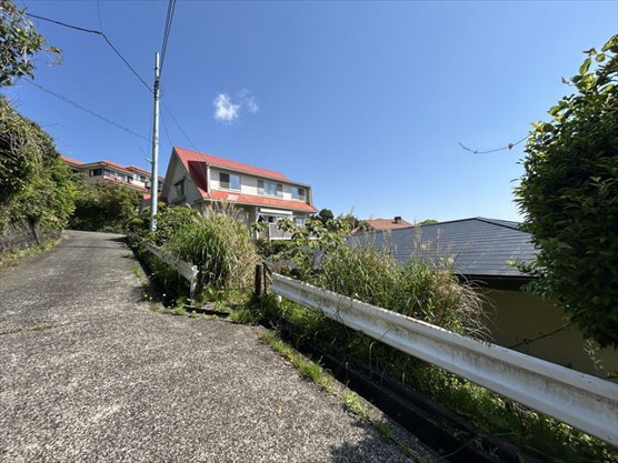 【前面道路含む現地写真】 | 熱川台別荘地　戸建