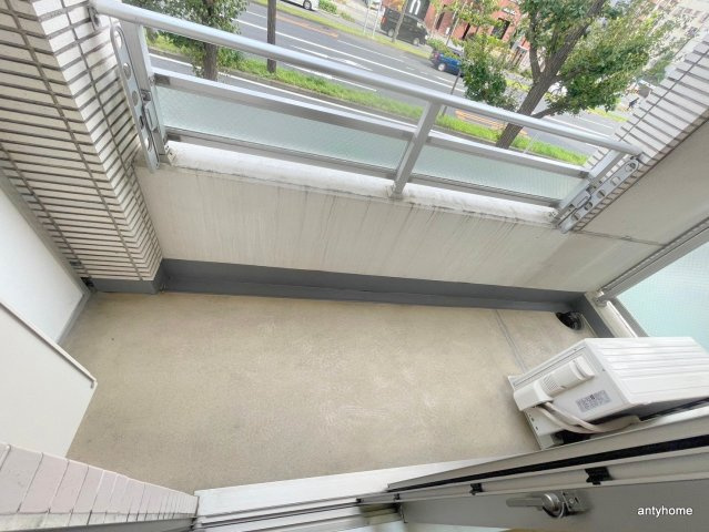 BRAVI南堀江　仲介手数料無料のバルコニー