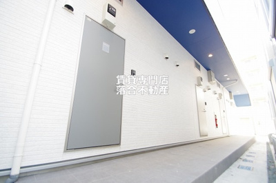 【エントランス】 | ワンズアヴェニール淵野辺 | ゆとりのあるエントランス