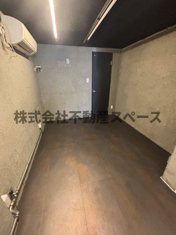 大阪市東淀川区小松１丁目の店舗事務所の内装