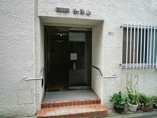 【エントランス】