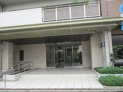 スターアーク古江東のエントランス