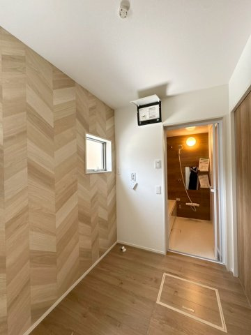 ーBloomーブルームー小倉南区湯川1丁目1期　【小倉南区　新築戸建て】の脱衣所|家族の支度もスムーズにできる広さ♪　【小倉南区　新築戸建て】