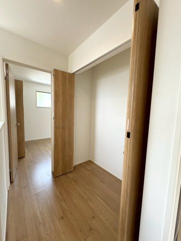 ーBloomーブルームー小倉南区湯川1丁目1期　【小倉南区　新築戸建て】の収納|2階通路には大容量の収納があり季節物なども収納可能♪