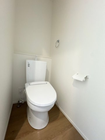 ーBloomーブルームー小倉南区湯川1丁目1期　【小倉南区　新築戸建て】のトイレ|2階にもトイレ完備で忙しい朝も混雑しにくい♪　【小倉南区　新築戸建て】