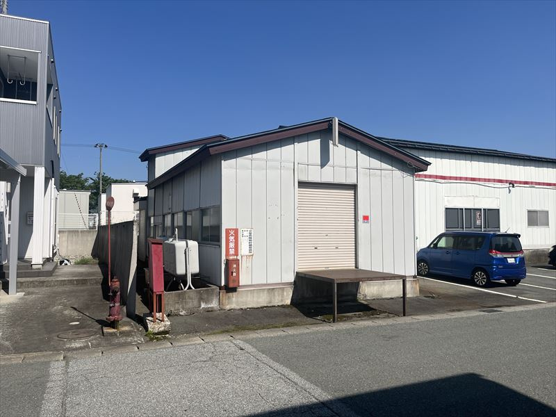 天童市乱川3丁目6-1の外観|西側外観（倉庫）