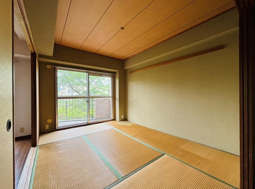 シャルマンコーポ新田辺の和室