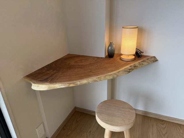 グランドムール膳所　天然木フルリノベーションのその他|天然木”センダン”を使ったスタディスペース♪