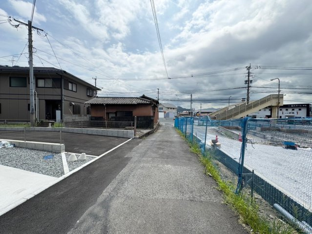 ーFor.Mーフォルムー小倉南区湯川1丁目1期　【小倉南区　新築戸建て】の前面道路含む現地写真|道幅が少し狭いですが、すぐ大通りに出られます　【小倉南区　新築戸建て】
