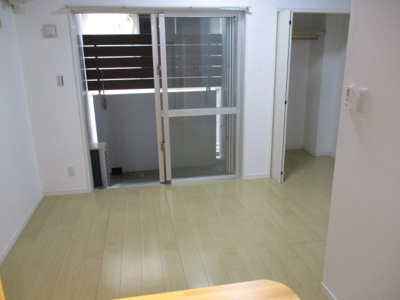 【洋室】 | カーサ　ルミノサ