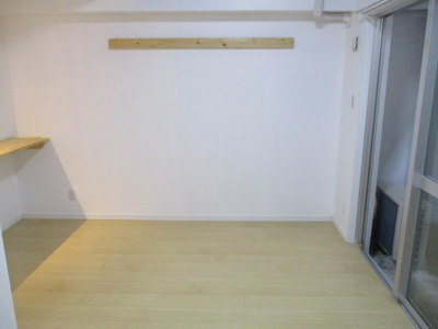 【洋室】 | カーサ　ルミノサ