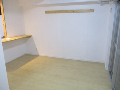 【洋室】 | カーサ　ルミノサ