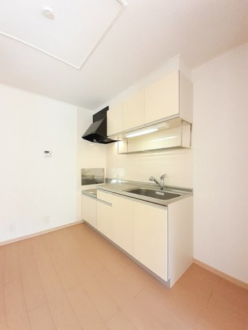 ベルコート桜Ａのキッチン|コンパクトなキッチンで掃除もラクラク