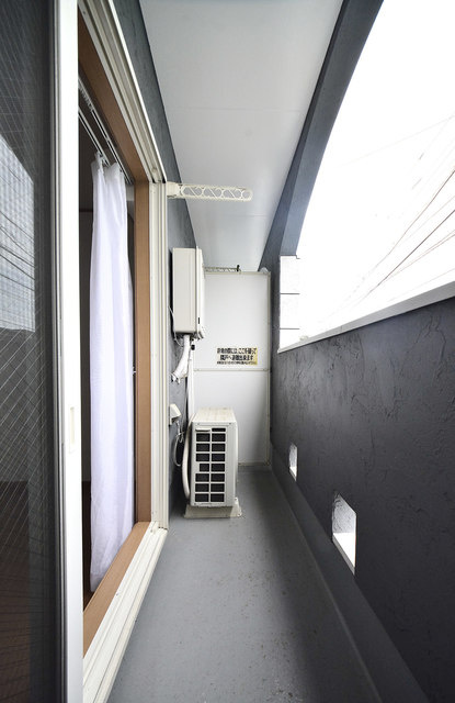 エレガンス鵠沼のバルコニー