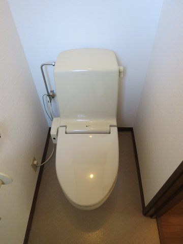 松ケ丘２丁目住宅のトイレ|2Fトイレ　温水洗浄便座