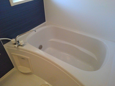 【浴室】 | コモド　ヴィラ　Ⅰ | 落ち着いた空間のお風呂です