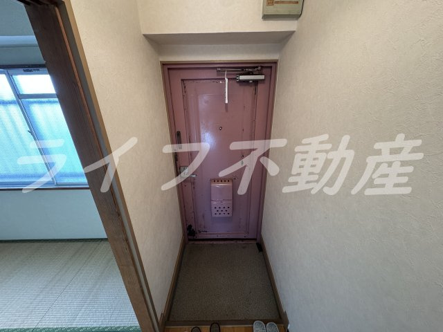 ミドービルの玄関|収納もある玄関です