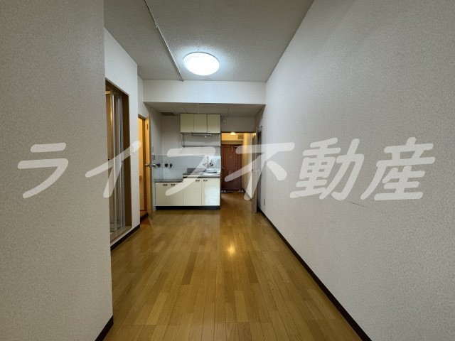 ミドービルの洋室|落ち着いた色調の洋室です