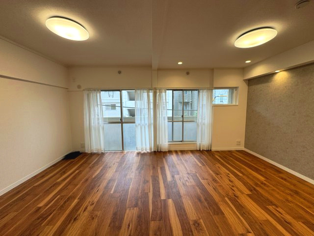 府中マンションの居間・リビング|LDK(約１４.８帖)