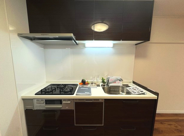 府中マンションのキッチン|キッチン：Panasonic 製キッチン（食洗機）